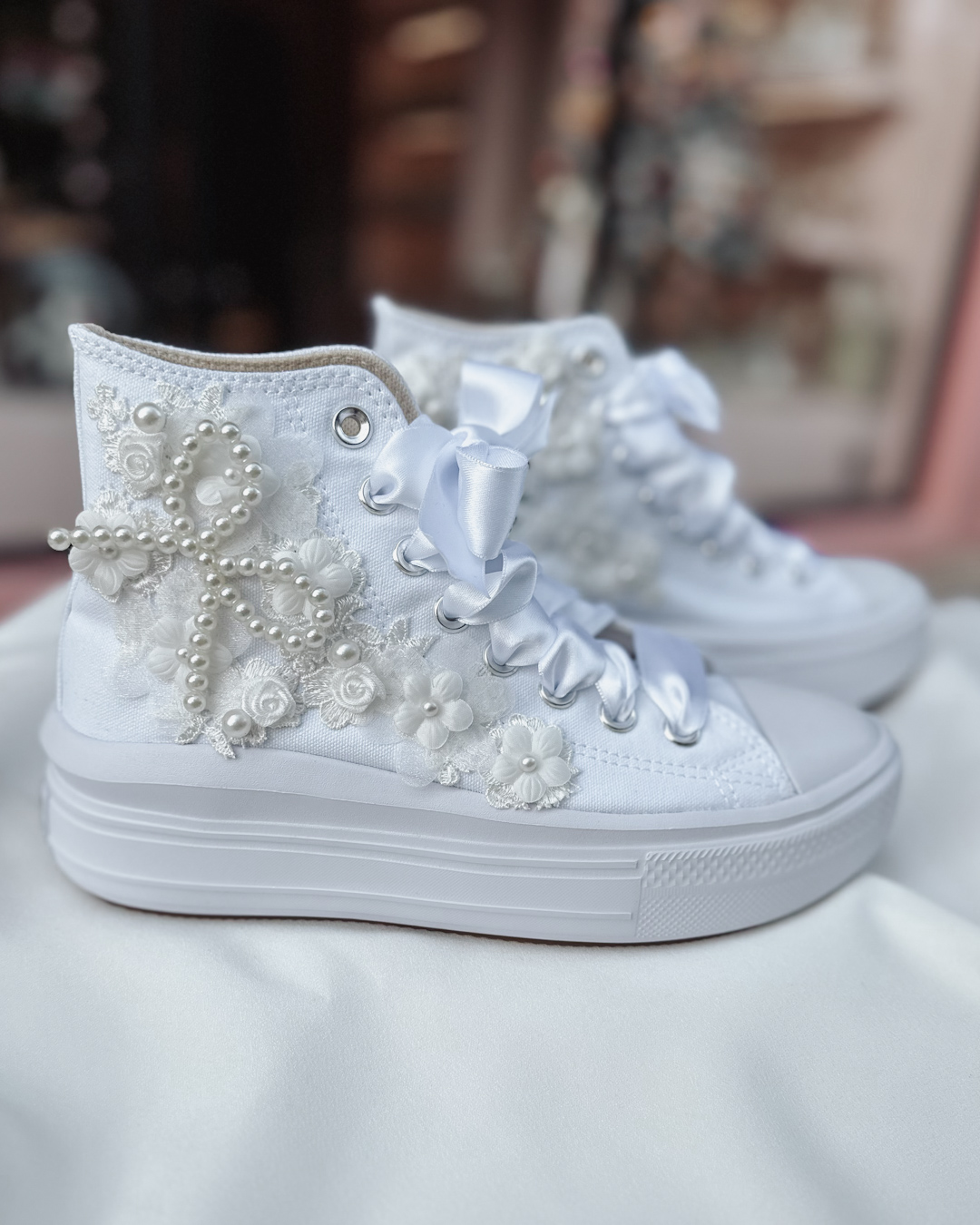 Bridal Converse Chuck Taylor All Star Move