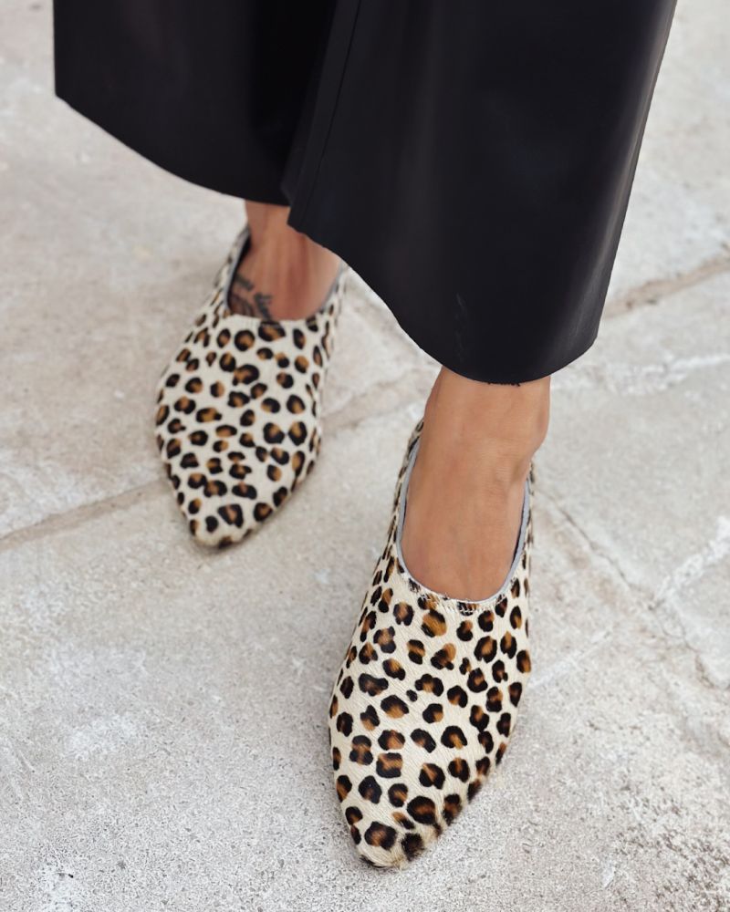 Φωτογραφία από Brunch time mules leopard